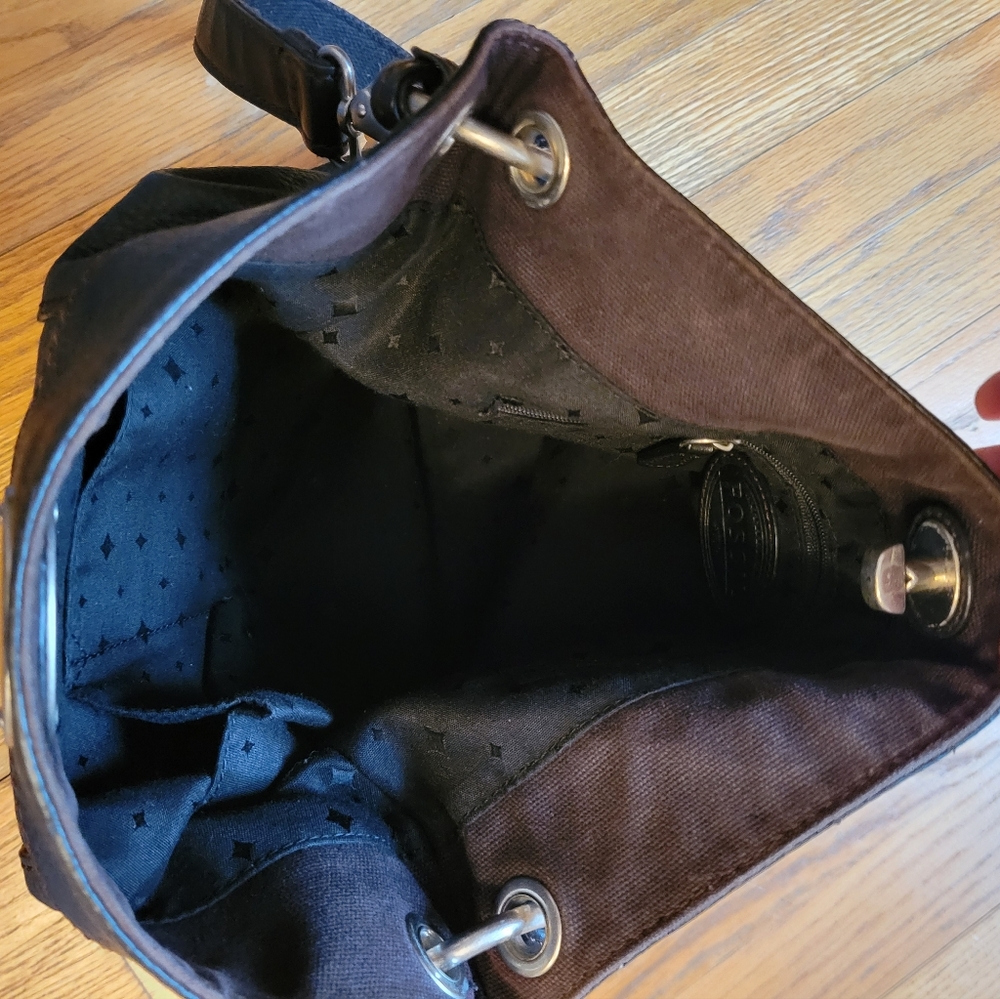 Fossil Hobo Handbag With Removable Crossbody Strap - image 5